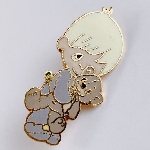 VTG Precious Moments Enamel Lapel Pin 80s Storybook Child Boy Teddy Bear Brooch - Picture 2 of 10